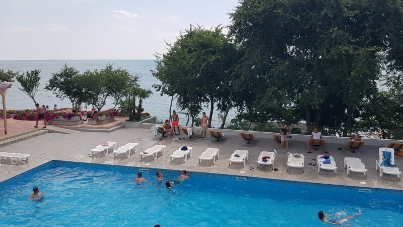 swimming_poll